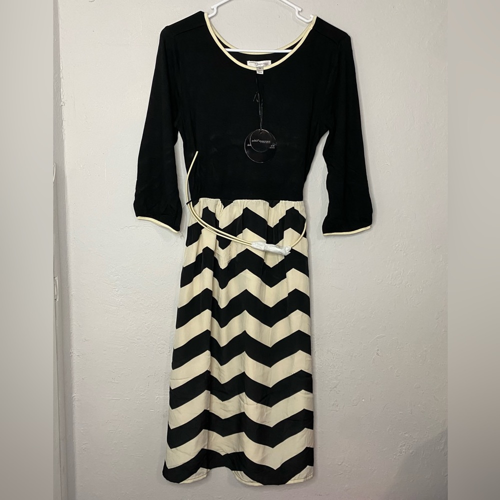 Diviine ModesTee Dress - Small